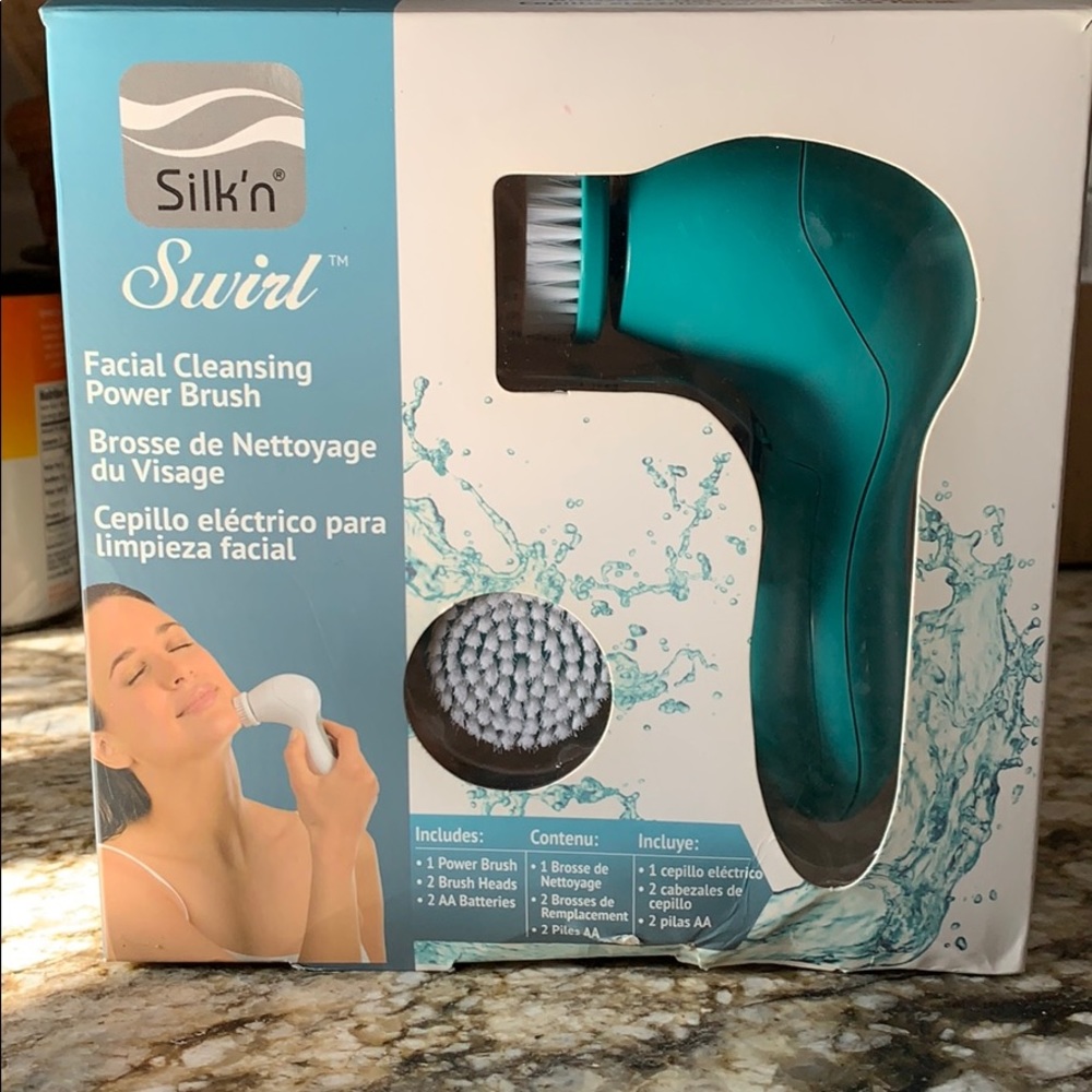 Brand New Facial Cleansing Brush